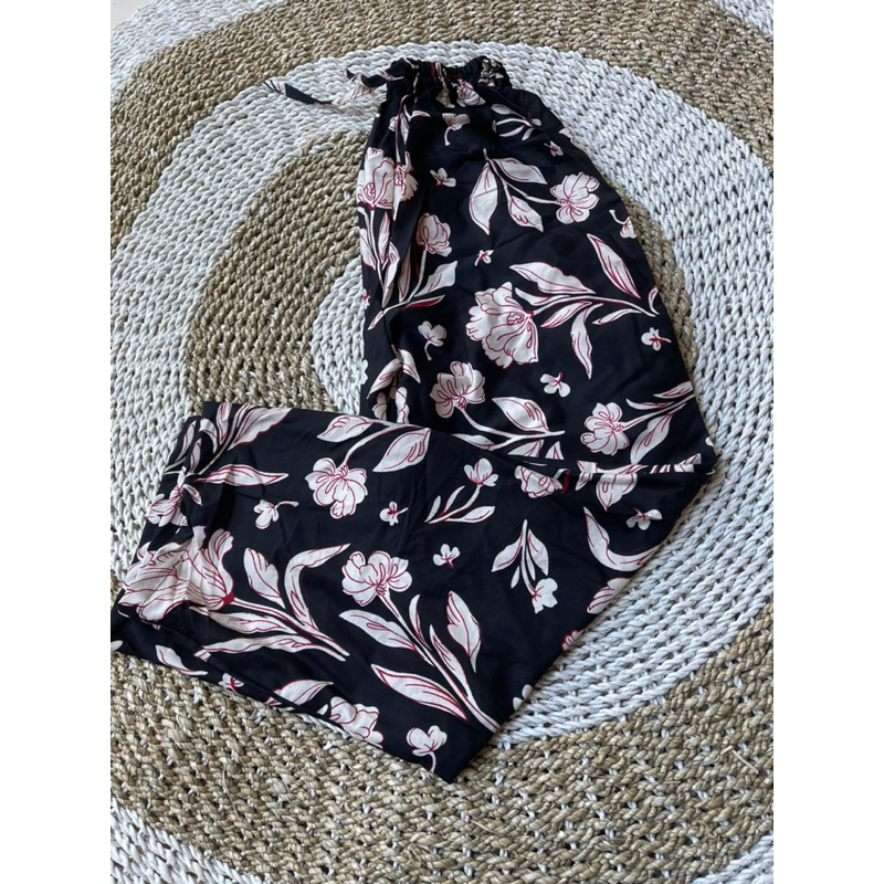 Celana panjang motif dahlia