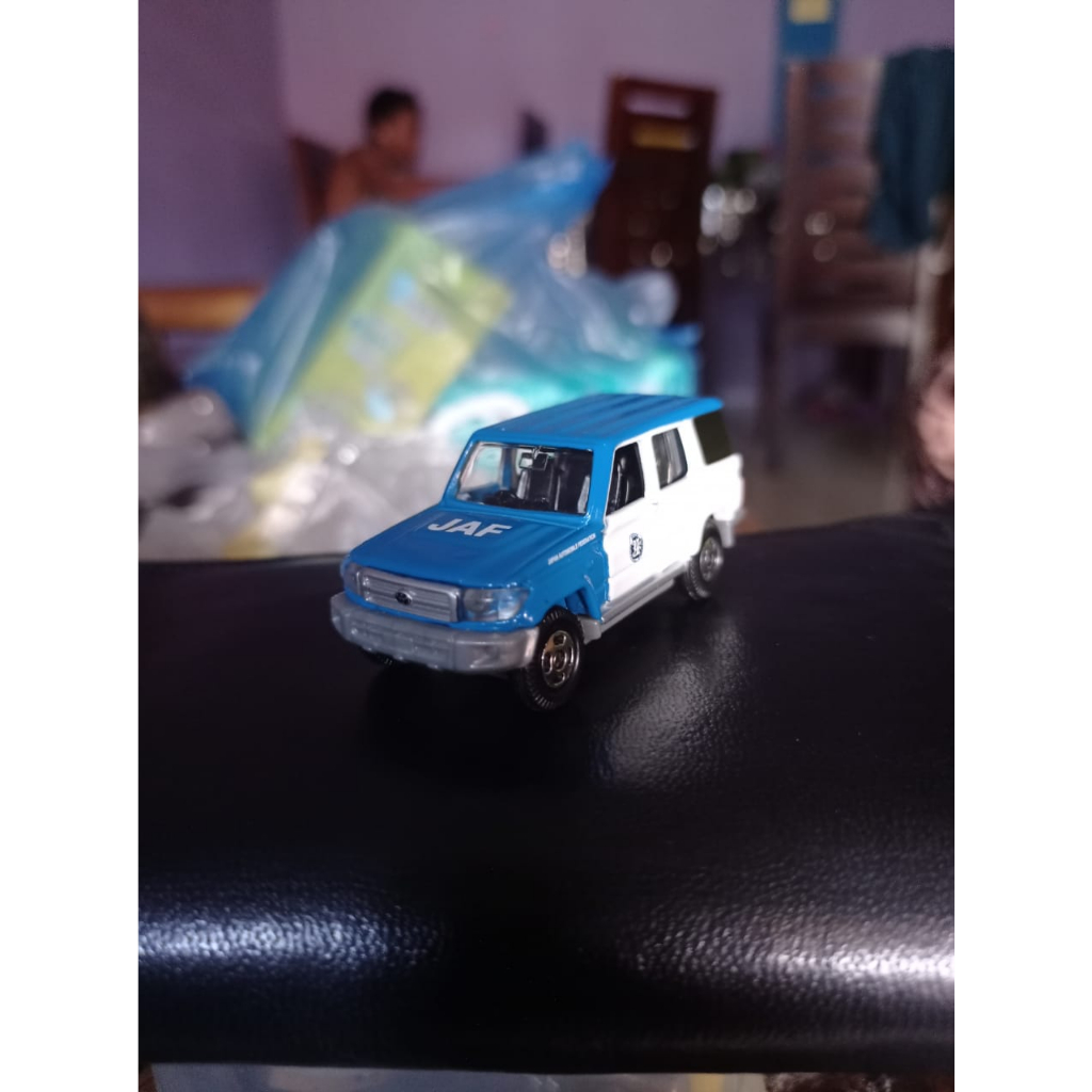 tomica jeep toyota land cruiser 70 tlc jaf open door