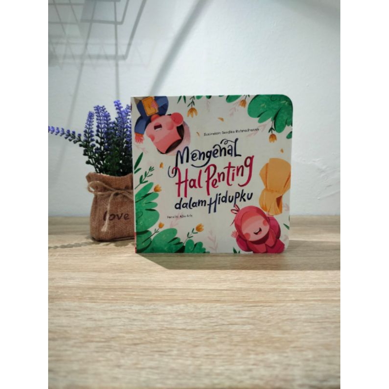 Buku anak muslim Boardbook tebal buku aman untuk bayi anti sobek "Mengenal hal penting dalam hidupku