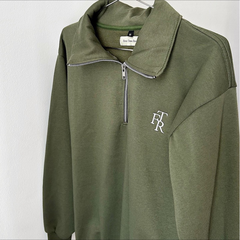 First Time Round - Quarter Zip Sweatshirt - Army Green