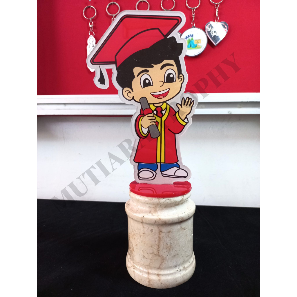 Paia Plakat Patung Wisuda Akrilik