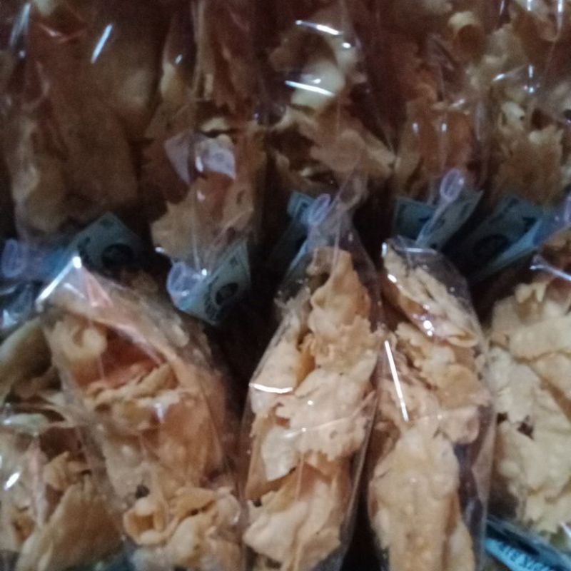 

KRIPIK BAWANG PANGSIT (PER PIECE)