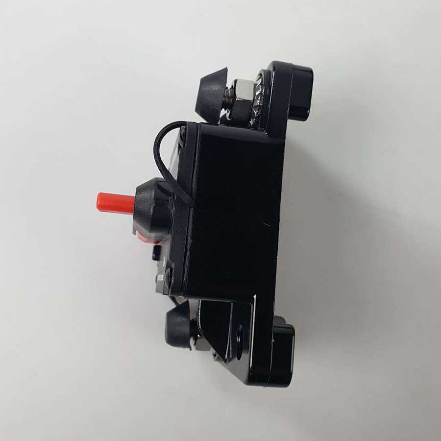 Circuit Breaker Automotive Self Recovery Switch Fuse Holder 30A Pelindung Perangkat Listrik Tahan Air Berkualitas