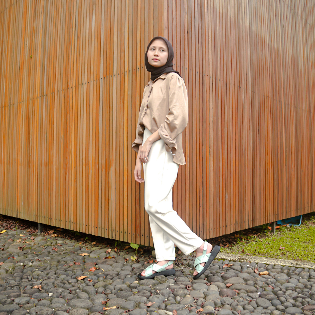 Adarastore - Lapepa JOVITA Sepatu Sandal Wedges Wanita Casual Sendal Tali Silang Cewek Model Strap Belakang Kekinian