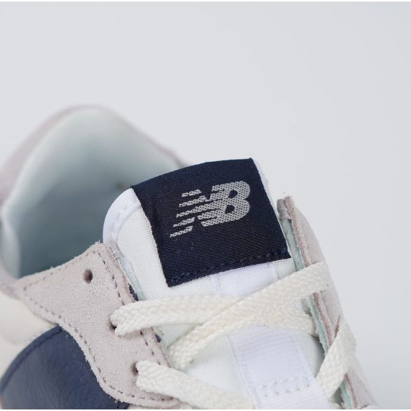 Sepatu New Balance 327 White Navy