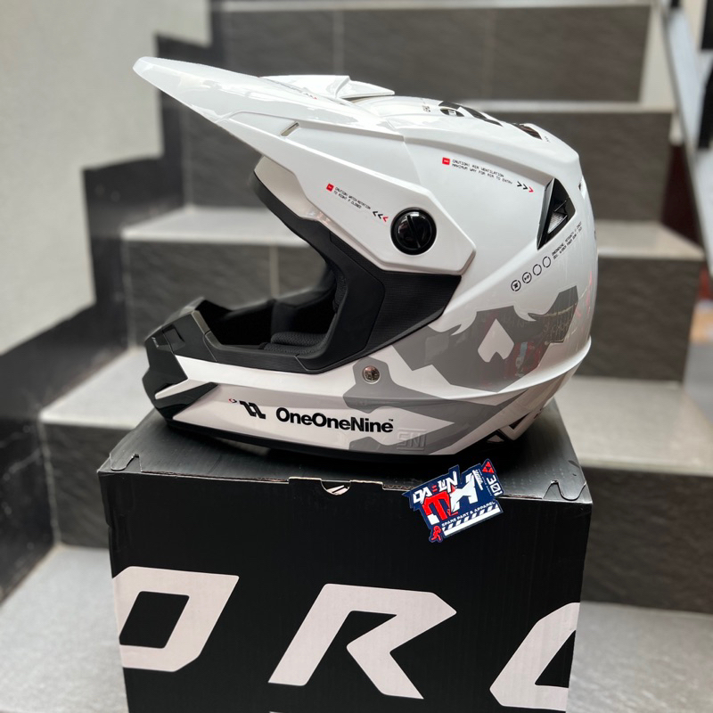 HELM RSV ORCA ONEONENINE TH9 MARK II  - WHITE