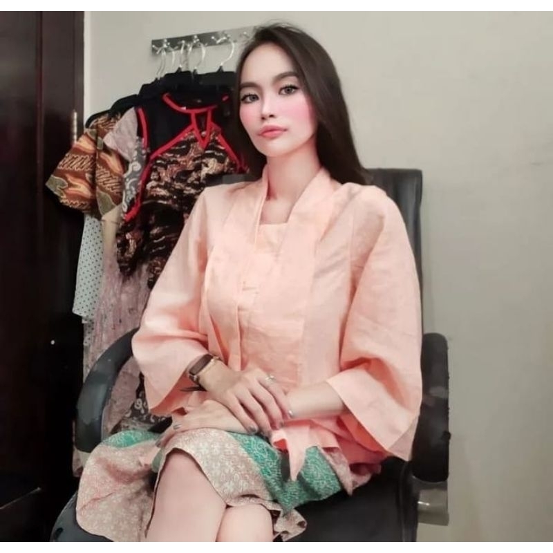 Jilena Flare Sleeve Batik Blouse
