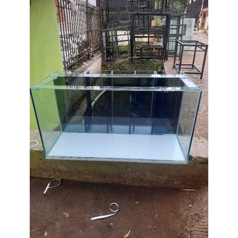 Aquarium 100x50x50 full 8mm Filter Belakang
