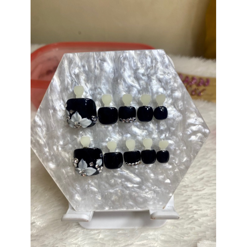 press on nails untuk kaki