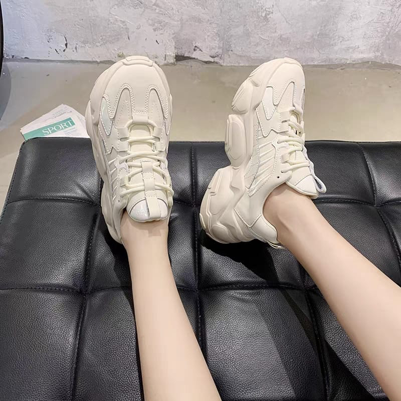 GROSIRTAS &quot;FREE BOX&quot; LV0217 Sepatu Sneakers Wanita Impor Sepatu Putih Wanita Korean Style Polos PU