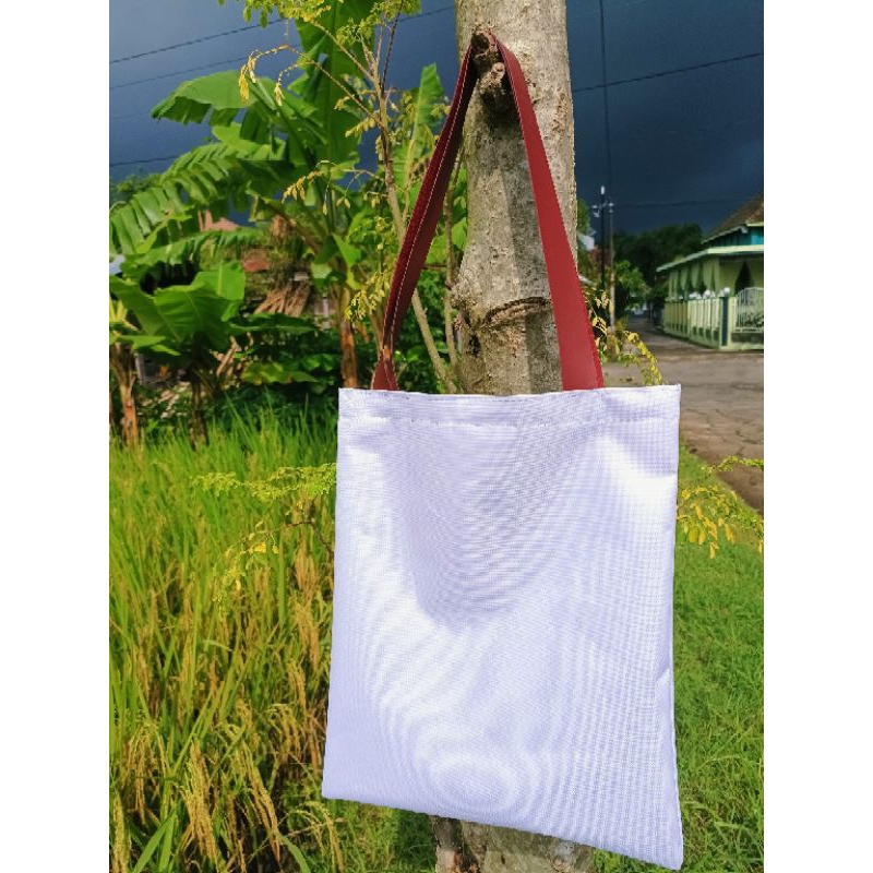 

Totebag / Goodiebag Bb Canvas Tebal Premium