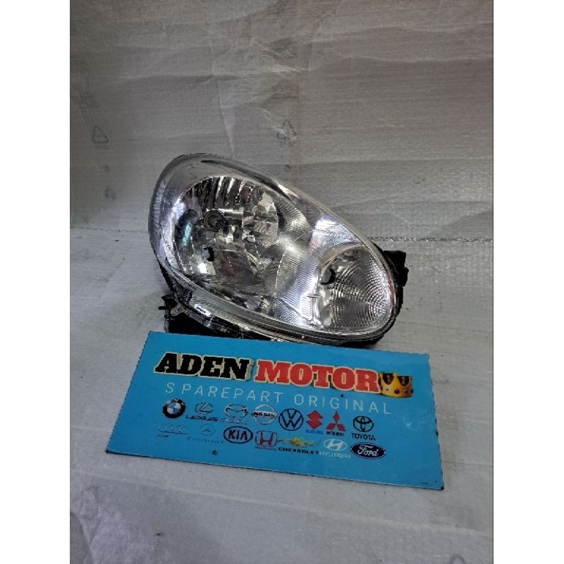 Headlamp lampu depan Nissan march 2010 2011 2012 2013 kanan original