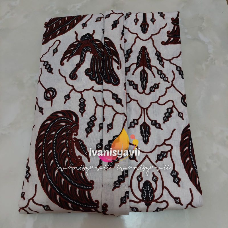 (1 set) Kebaya + Jarik Instan/ Cantik Warna Maroon, Motif SAC