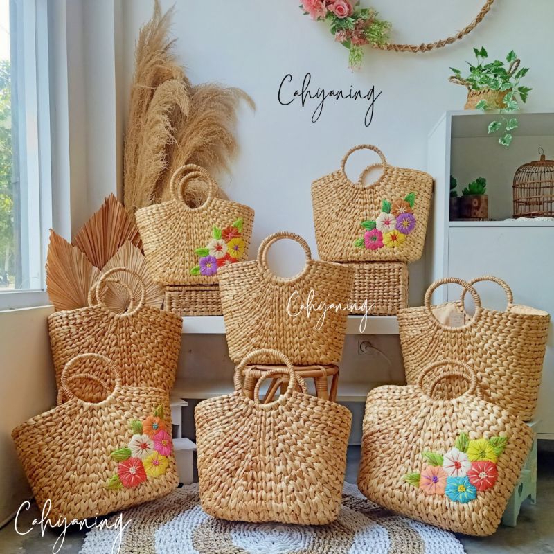 16. READY KARINA Tas Enceng Gondok/ Tas Anyaman / Tas Jogja / Sulam