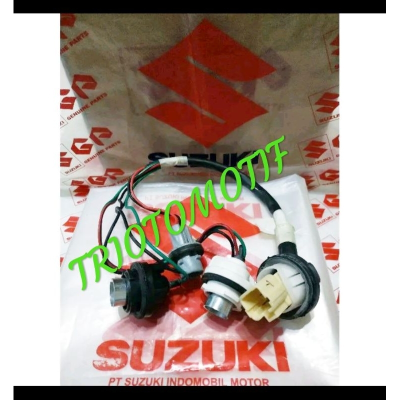Soket lampu stop belakang suzuki Ertiga thn 2012-2017