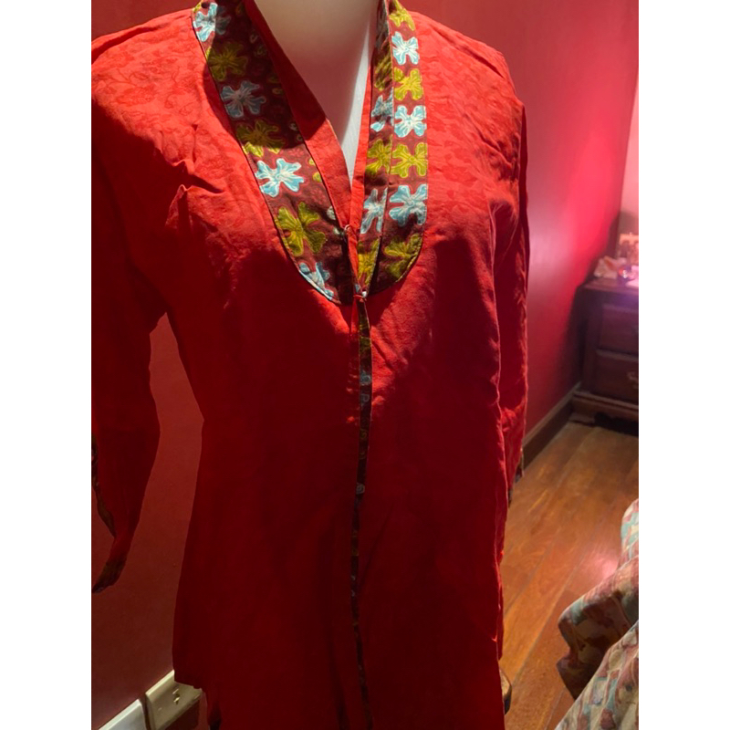 blus batik merah