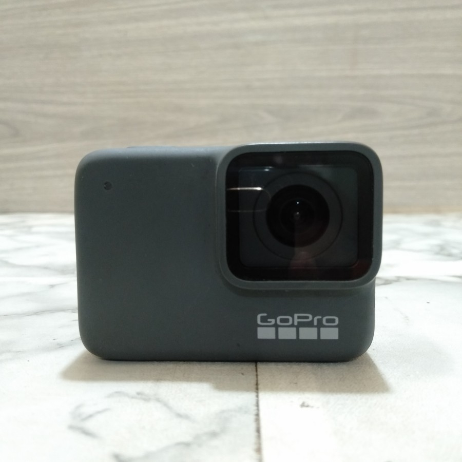 gopro hero 7 silver second / action camera
