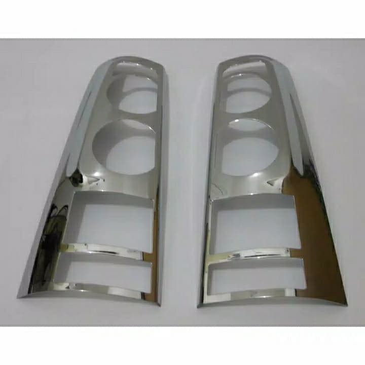 Garnish List Lampu Belakang Mobil AVANZA LAMA CRUM 2005