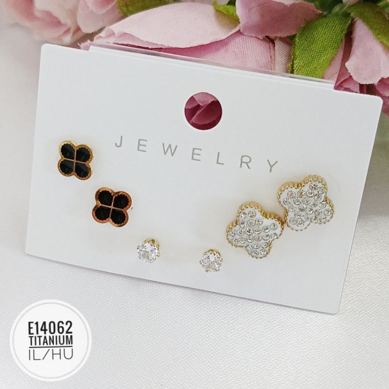 Anting titanium set clover 3 pcs gold E14062