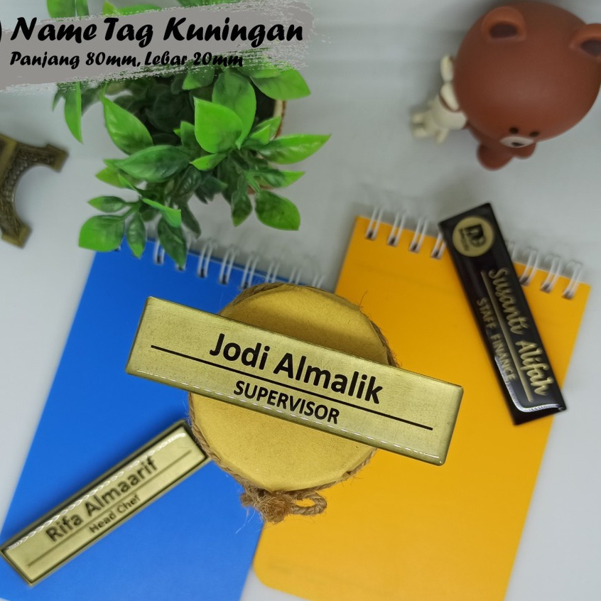 

[Custom] Name Tag Nama Dada Kuningan Persegi Resin