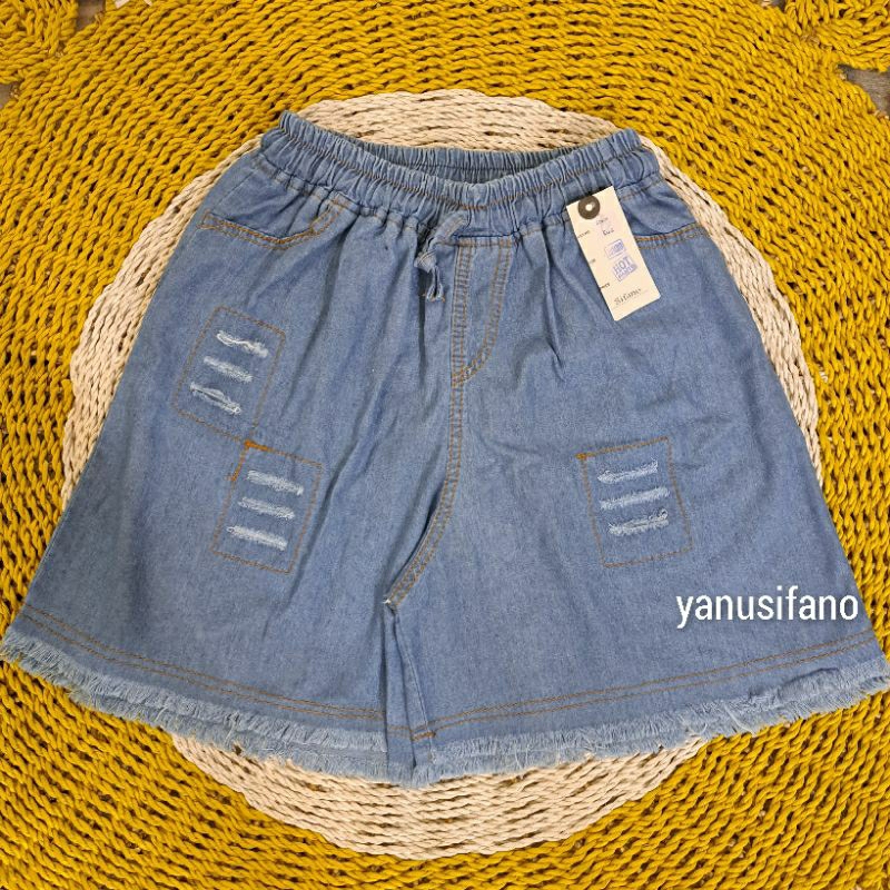 Celana Pendek Hotpants Jeans Jumbo Sobek Lipat // Celana Pendek Hotpants Jeans Sobek Rawis Murah