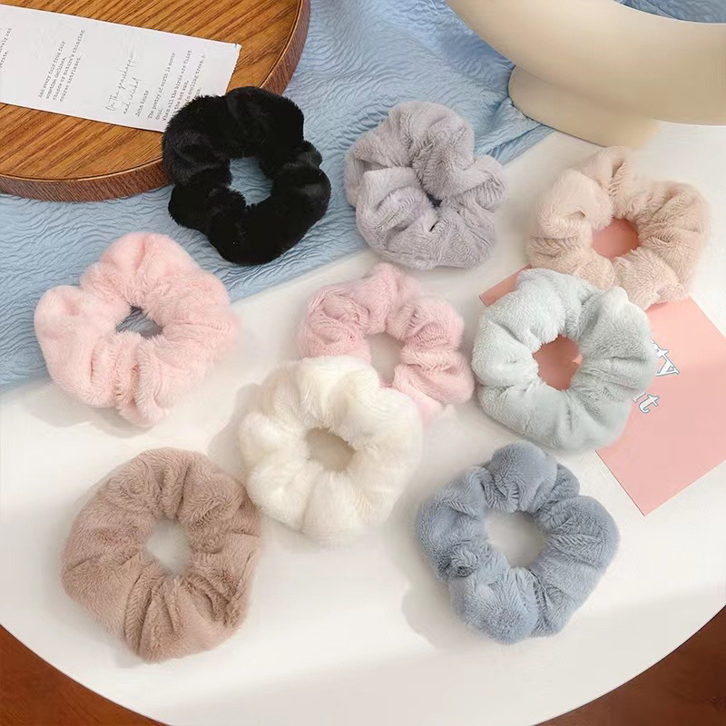 EryoneStore Ikat Rambut SCRUNCHIE Korea Model BULU KOREA / Kunciran Rambut Model Korean / Ikat Rambut Cepol Korea