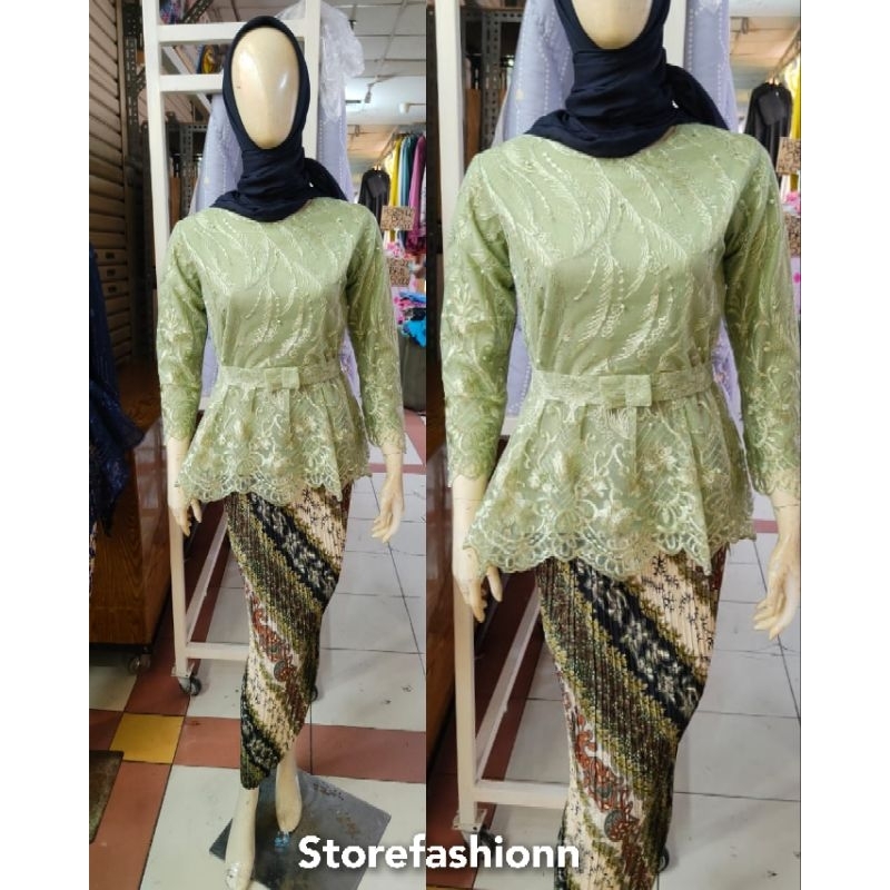 Kebaya blouse Aurora Pita / Kebaya Tunik / Kebaya Tunik Cantika / Tunik Brokat / Kebaya Modern / Kebaya tile / Kebaya Favorite / Batik Couple / Kebaya Sanghai / Atasan Wanita / Outfit Baju Pesta / Kebaya Wisuda / blouse /