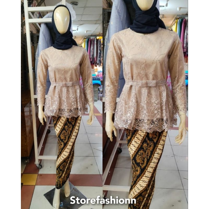 Kebaya blouse Aurora Pita / Kebaya Tunik / Kebaya Tunik Cantika / Tunik Brokat / Kebaya Modern / Kebaya tile / Kebaya Favorite / Batik Couple / Kebaya Sanghai / Atasan Wanita / Outfit Baju Pesta / Kebaya Wisuda / blouse /