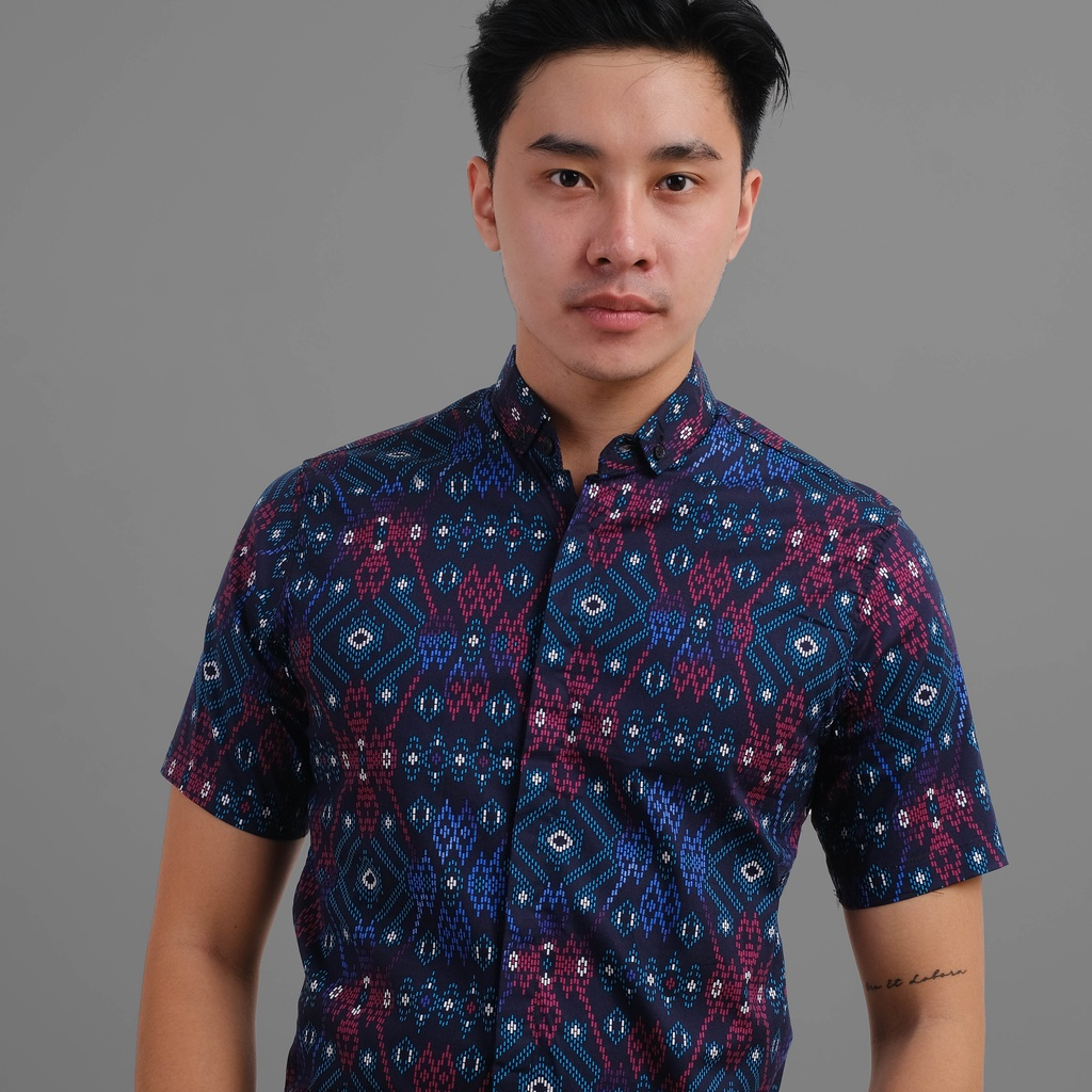 Kemeja Batik Pria Lengan Pendek Bahan Katun Stretch Motif Snow Navy