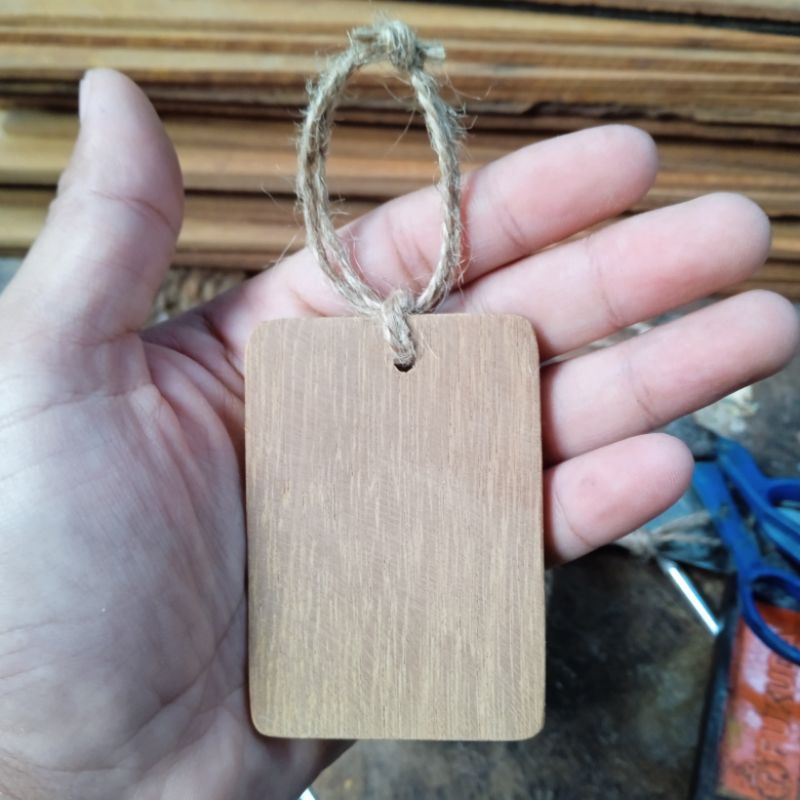 

hang tag kayu ulin