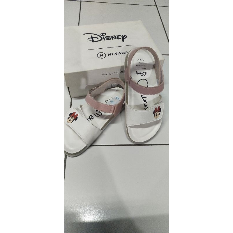 sandal Disney nevada