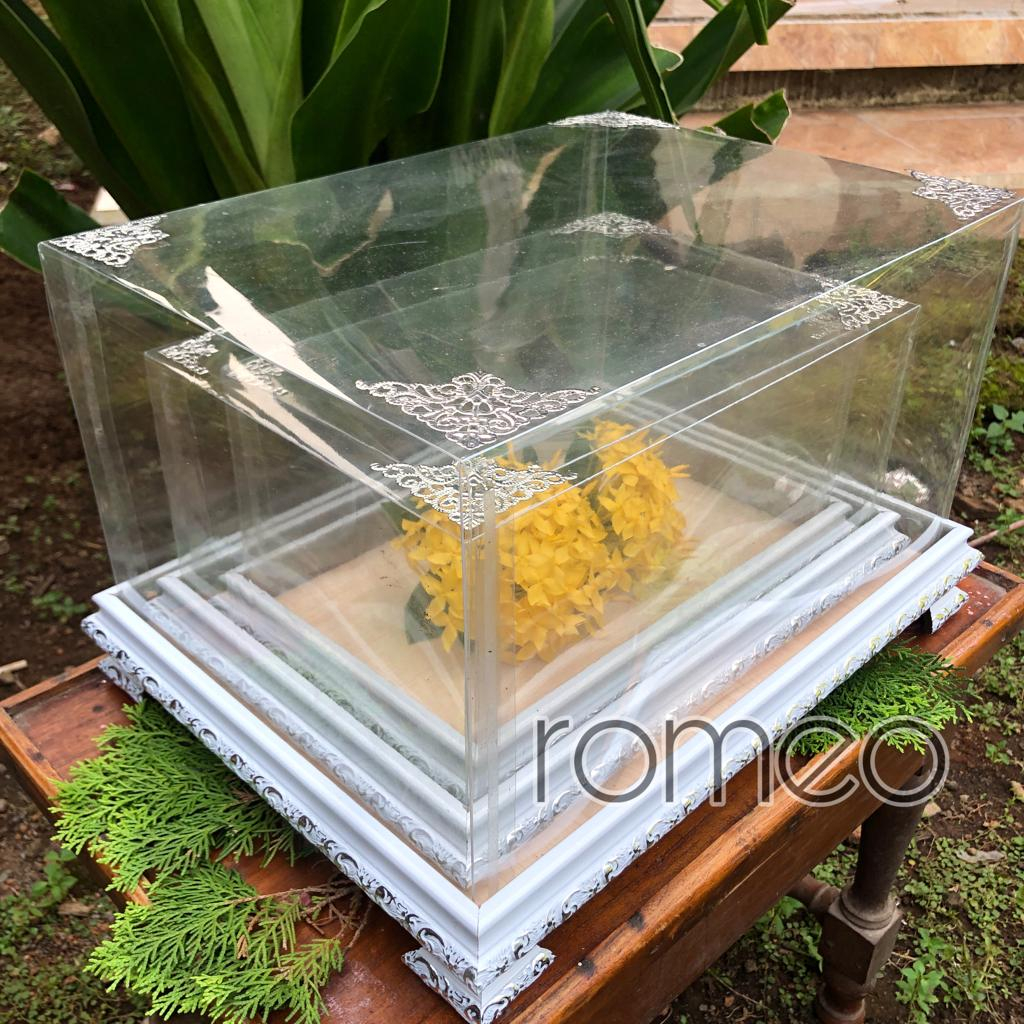 

Kotak Seserahan Frame Fiber Mewah 1 set isi 3 Hantaran Pernikahan Tutup Mika Hias Siku Plus Kaki