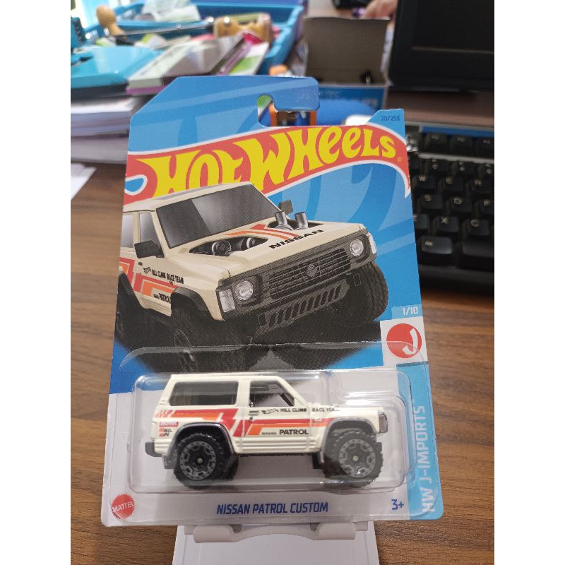Hot Wheels Nissan Patrol Custom