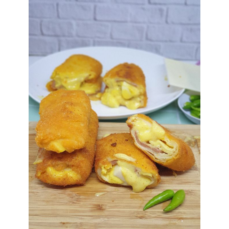 

Risoles Beef Mayo Isi 10pcs / Risol Mayo Smoked Beef Keju Cheddar Mozzarella