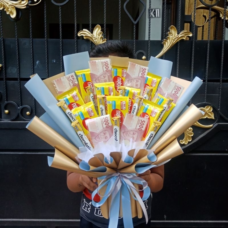 

buket snack buket jajan buket wisuda buket bunga kado wisuda ulang tahun hampers