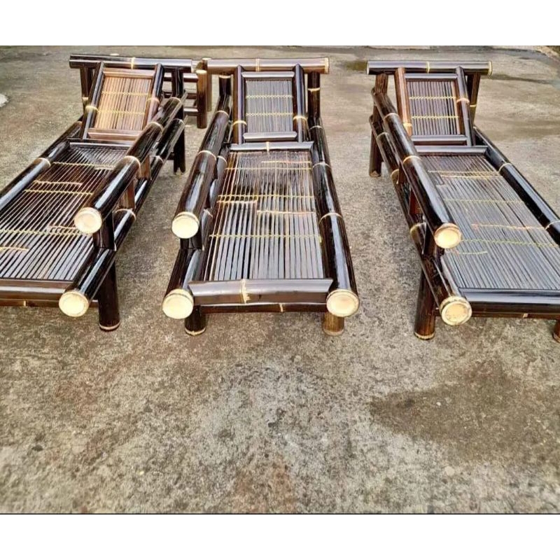 bale bambu hitam/ bangku santai
