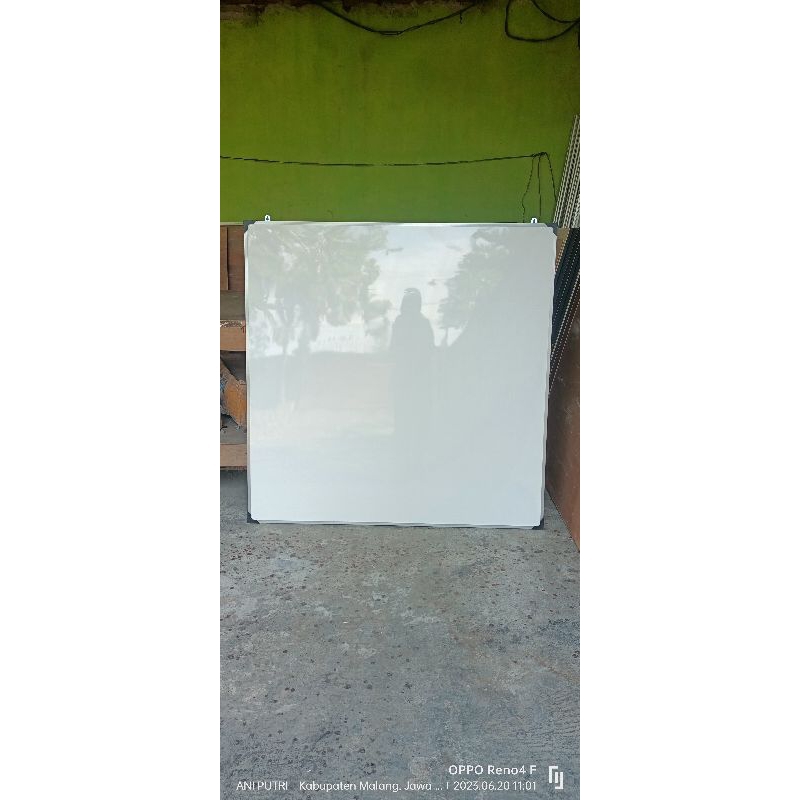 

papan tulis 120 x 120 cm. whiteboard ready stock