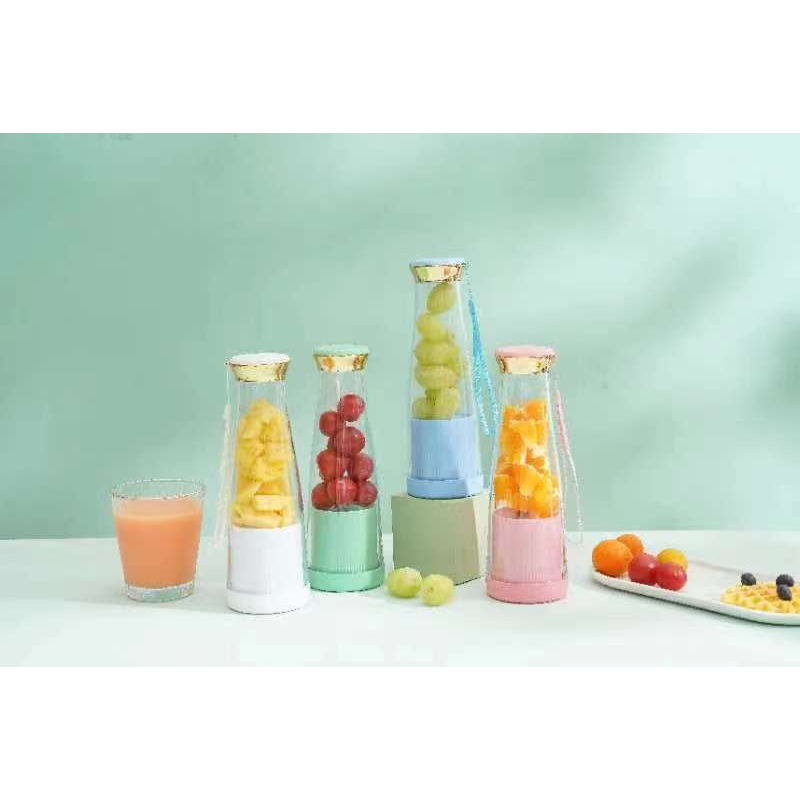 BLENDER PORTABLE JUICE 6 MATA PISAU MINI JUICE USB