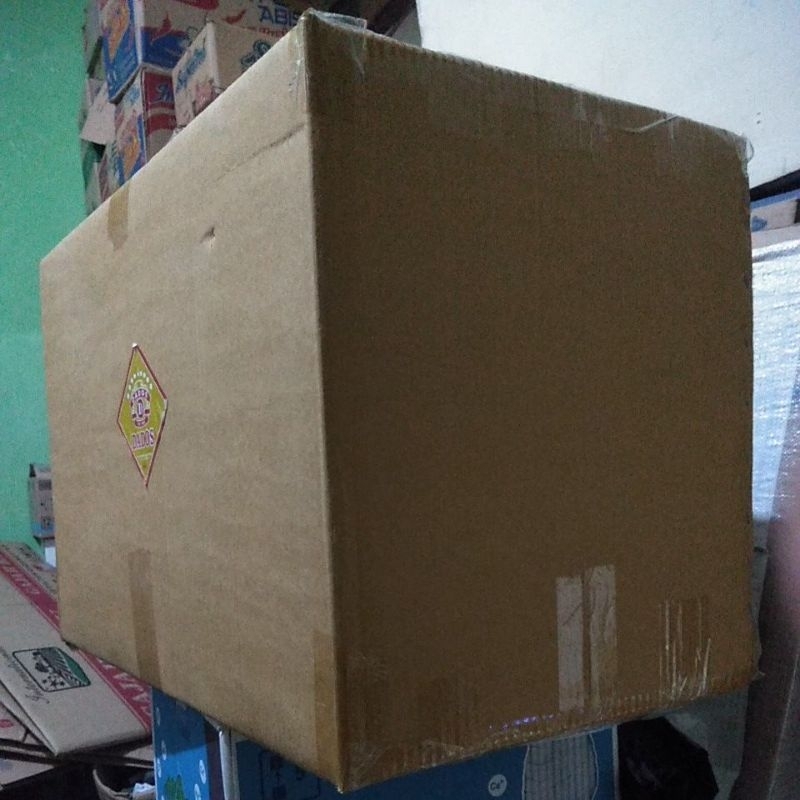 

Kardus P54 x L34 x T39 bekas rokok