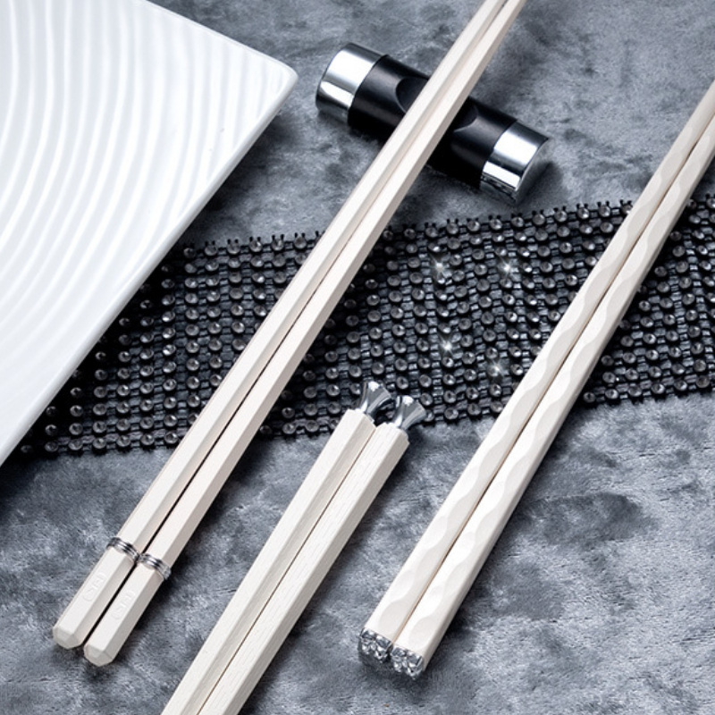 KANGJUNWEISHI Sumpit Makan Japanese Chopstick 5 Pasang - KJ-24 - White/Silver