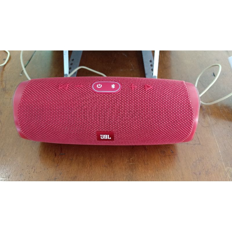 (Preloved) Speaker JBL Charge 4 red ORIGINAL 100%