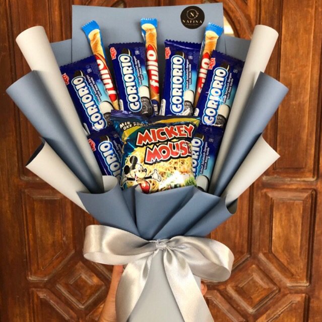 

Buket snack murah/ kado ulang tahun/ buket wisuda