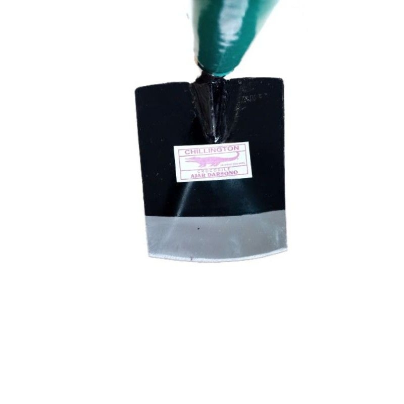 cangkul kecil/kored rumput