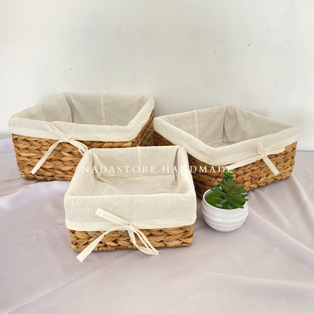 BOX HAMPERS ANYAMAN ENCENG / KOTAK KERANJANG HAMPERS / BAKI HAMPERS ENCENG LAPIS KAIN BLACU