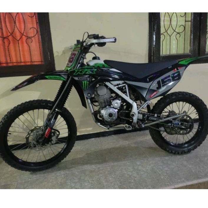 Decal Custome Klx Gordon Hitam Abu silver hijau simple elegan