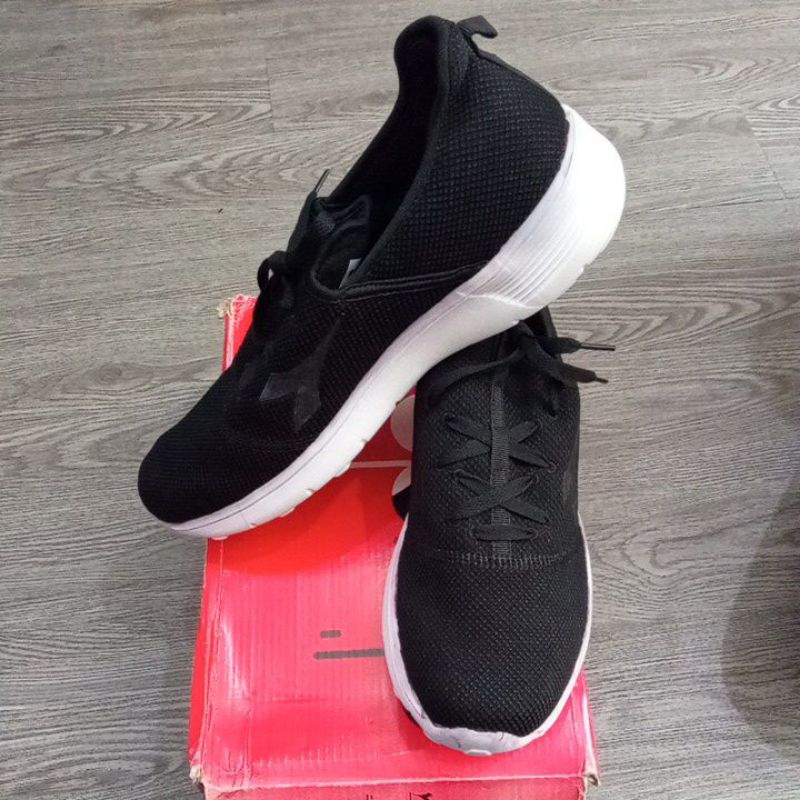sepatu diadora Jita (M)