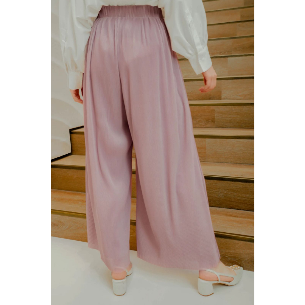 LEA PLEATED PANTS - BENANG JARUM