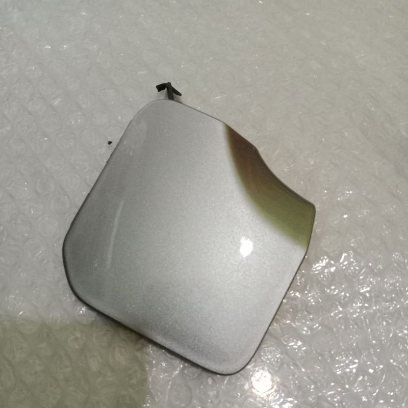 tutup derek towing bemper depan mobil inova jenix