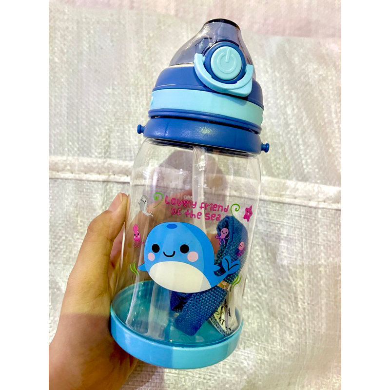 2667 BOTOL MINUM KARAKTER DOLPHIN - BOTOL MINUM ANAK LUCU IMUT KARAKTER BINATANG LAUT 550ML- TEMPAT MINUM SEKOLAH DENGAN TALI TENTENG FREE SEDOTAN