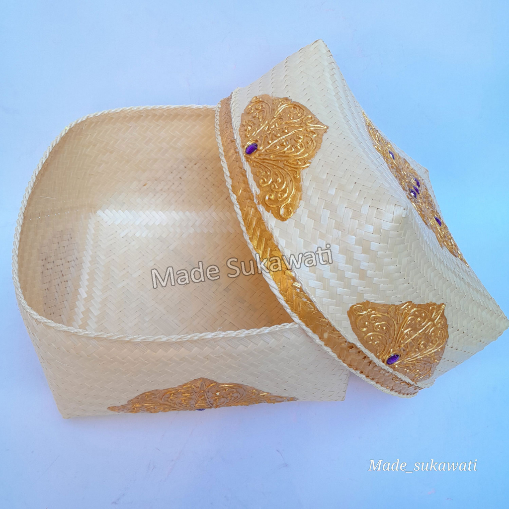 Keben Putih set wadah tutup bahan anyaman bambu Bali